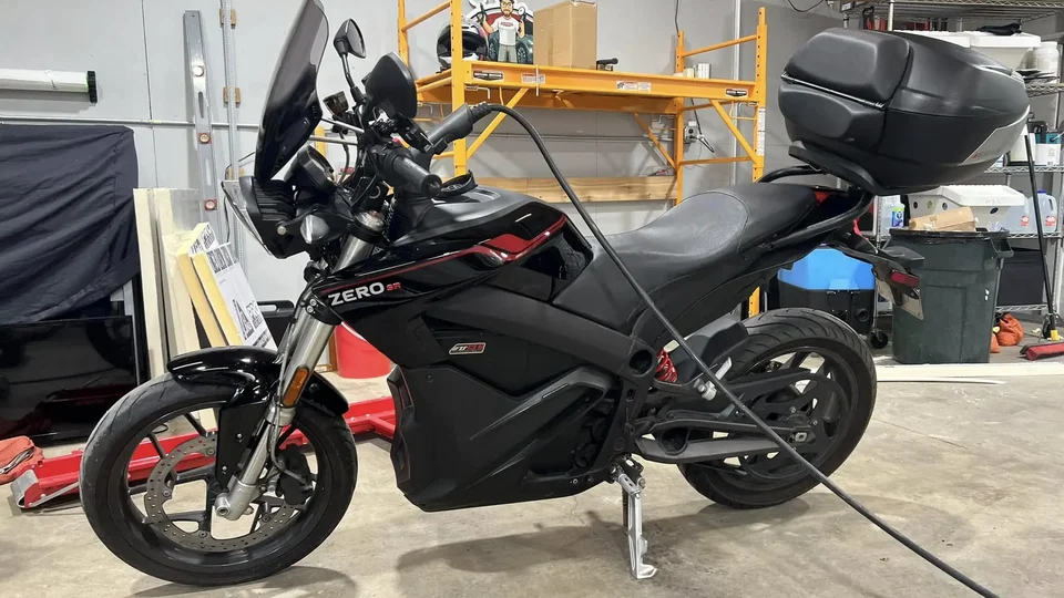 Comparison of Wallbox Pulsar Plus, ChargePoint Home Flex and JuiceBox EV Chargers in Spokane Garage
