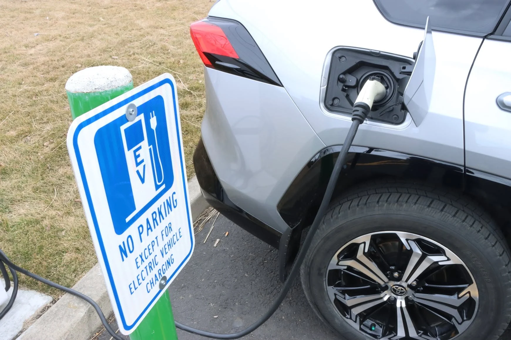 Detached Alley Garage EV Charger Installation in East Central Spokane
